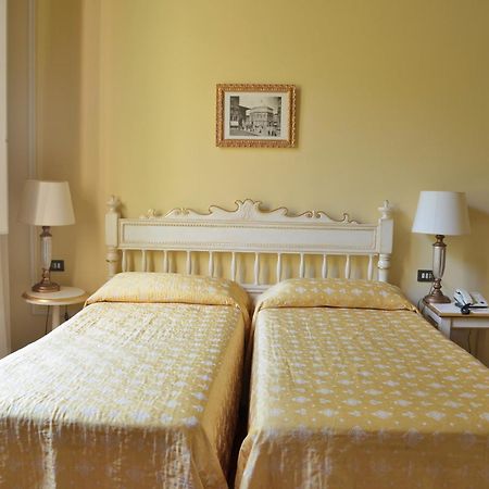 Residence Michelangiolo Флоренция Стая снимка
