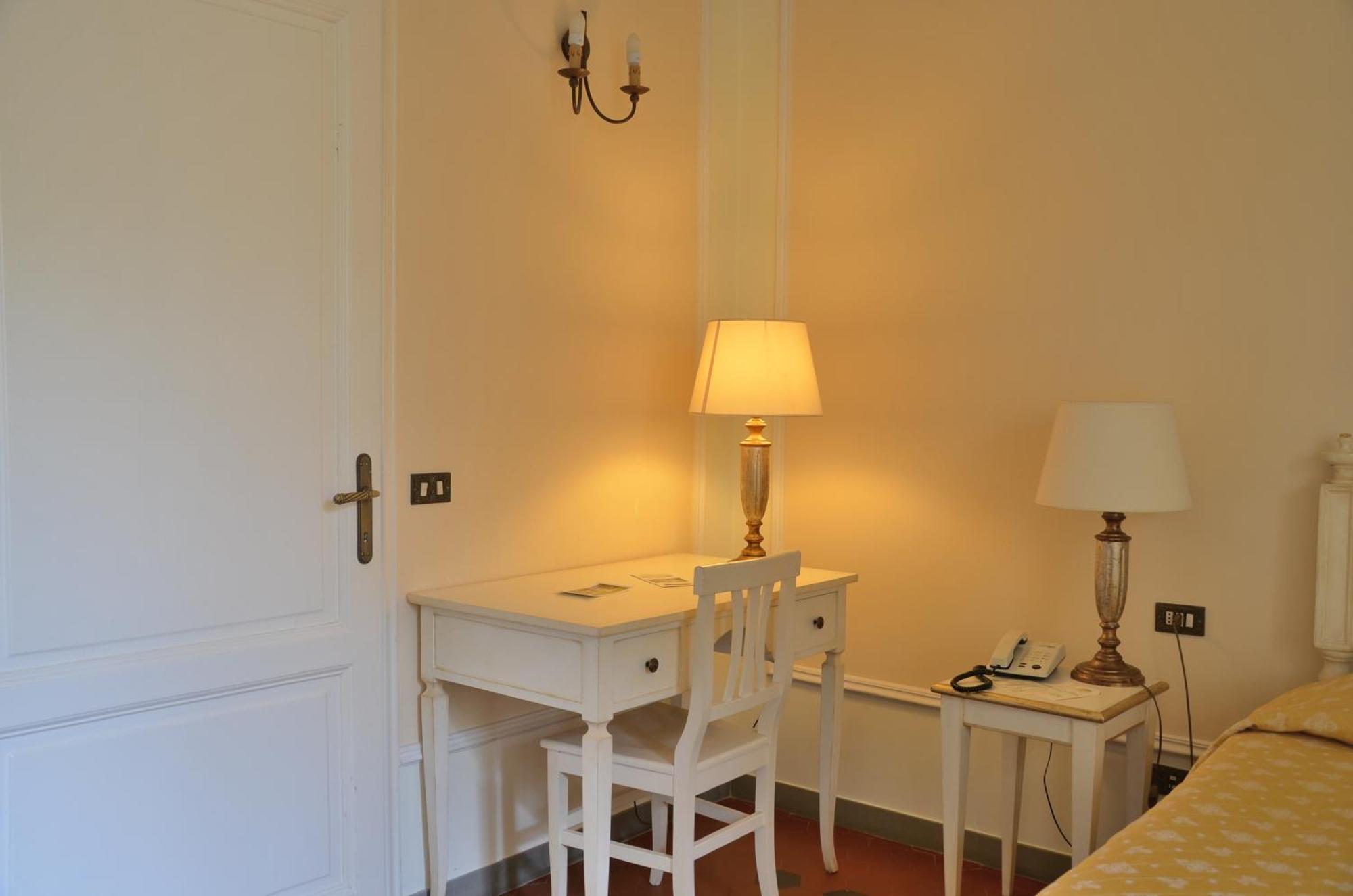 Residence Michelangiolo Флоренция Стая снимка
